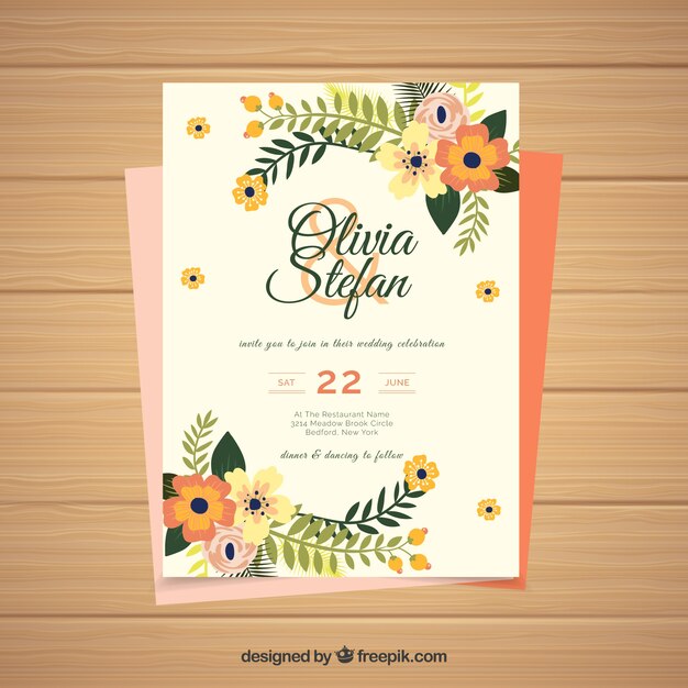 Tarjeta de invitación de boda con ornamentos florales