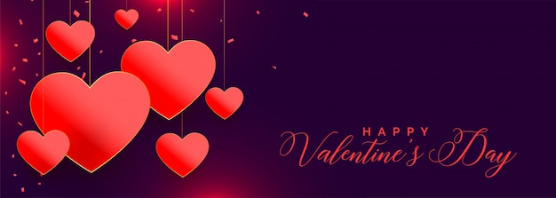 Tarjeta preciosa del día de San Valentín de corazones rojos