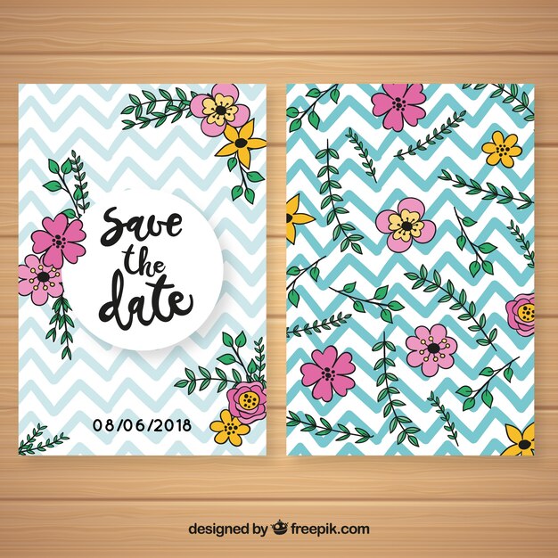 Tarjeta de reserva la fecha con ornamentos florales