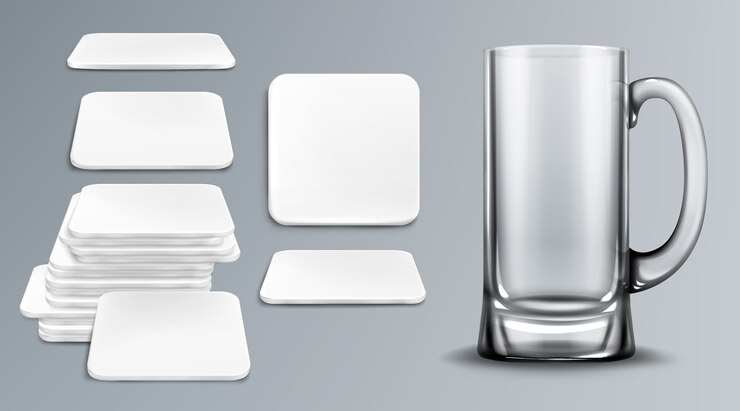Vector gratuito taza de cerveza y posavasos