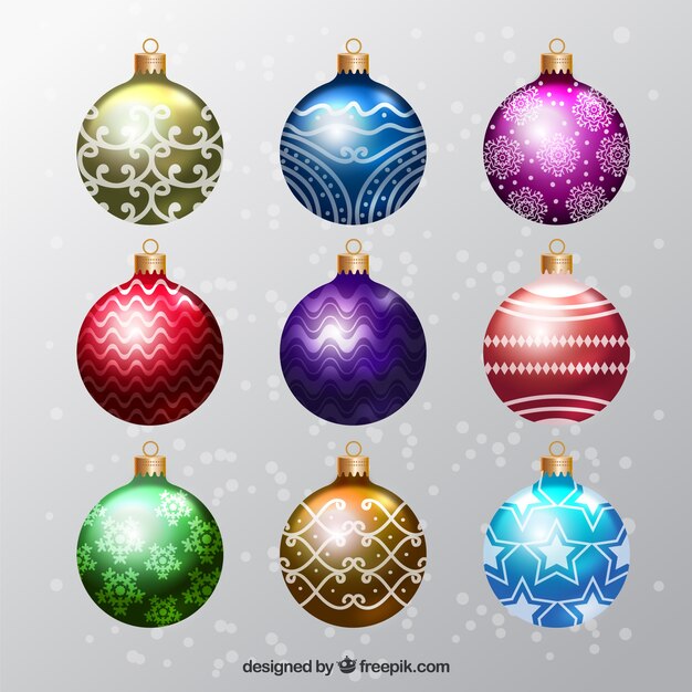 Variedad de bolas de navidad de diseños abstractos