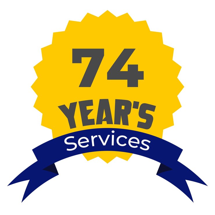 74 años de servicio
