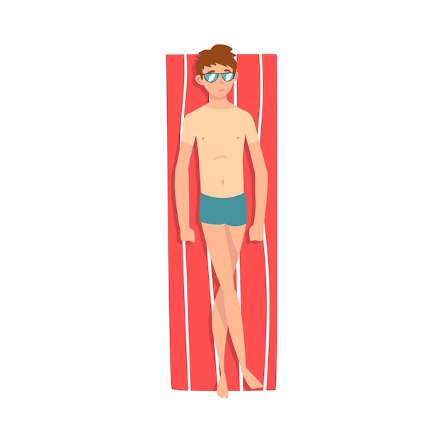 Adolescente tomando el sol y relajándose en la playa Toalla Hombre con gafas de sol disfrutando de las vacaciones de verano Ilustración vectorial sobre fondo blanco