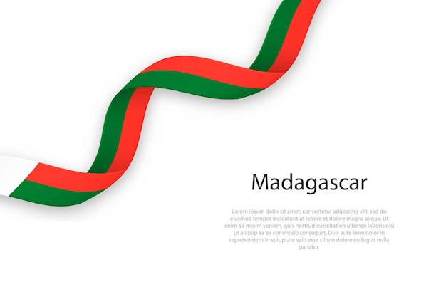 Agitando una cinta con la bandera de Madagascar