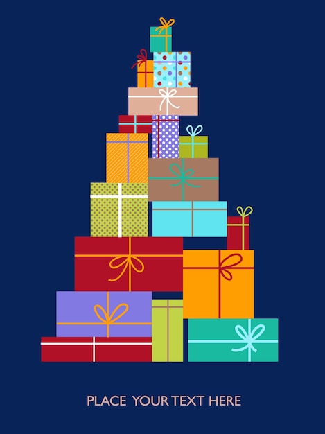 Árbol de Navidad hecho de cajas con regalos.