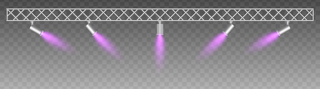 Armazón metálico con focos ajustables que emiten rayos púrpuras suaves proyector de reflector configuración de estilo industrial con iluminación enfocada exposiciones de luz de escenario interior moderno
