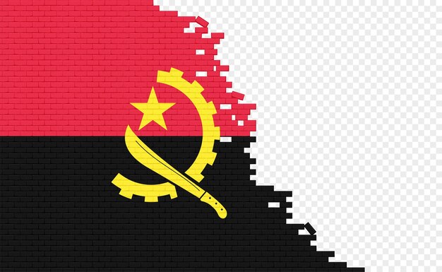 Bandera de Angola en la pared de ladrillos rotos. Campo de bandera vacío de otro país.