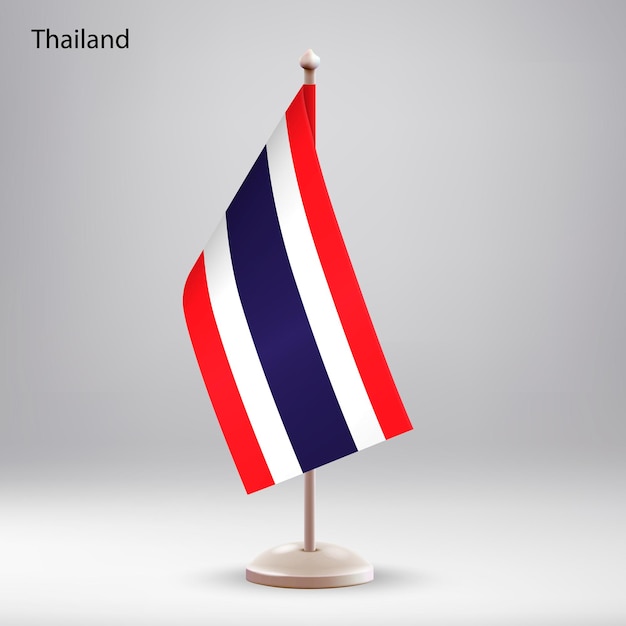 La bandera de Tailandia colgando en un soporte de bandera