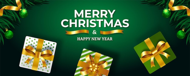 Banner de feliz Navidad y año nuevo sobre fondo verde con regalos y accesorios