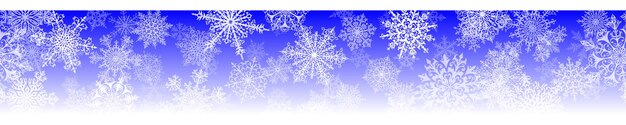 Banner horizontal de navidad de copos de nieve complejos grandes y pequeños con repetición horizontal perfecta en colores azules fondo de invierno con nieve que cae