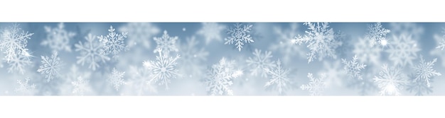 Banner de Navidad de copos de nieve claros y borrosos complejos en colores blancos sobre fondo azul claro. Con repetición horizontal