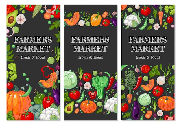Banners verticales promocionales para el mercado de agricultores. Bandera de comida vegetariana orgánica. Verduras jugosas brillantes en una pizarra o un fondo oscuro. Una nueva cosecha de tomates, pimientos, repollo, cebolla.