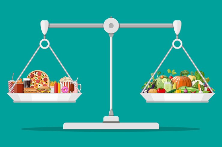 Vector básculas con comida rápida y productos orgánicos.