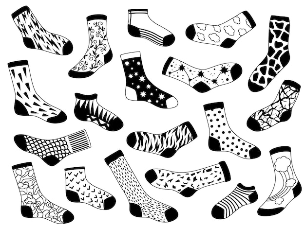 Boceto de calcetín. Calcetines de moda largos y cortos dibujados a mano con estrellas, líneas y nubes. Esquema de ropa interior. Conjunto de vector de patrones cálidos y acogedores. Calcetines elegantes largos y cortos con ilustración de moda de patrón