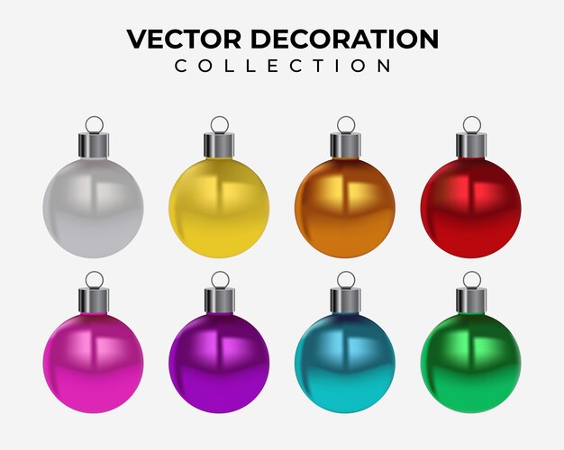 Bolas de Navidad adornos banner decoración colores colgando aislado sobre un fondo blanco.