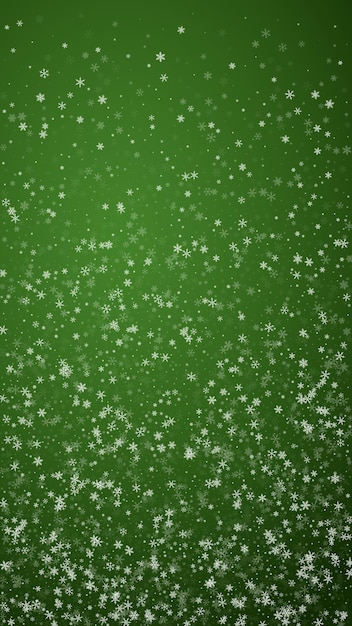 Caída mágica de nieve trasfondo navideño Flocos de nieve voladores sutiles y estrellas en el fondo verde navideño Caída mágica de nieve paisaje navideño Ilustración vectorial vertical