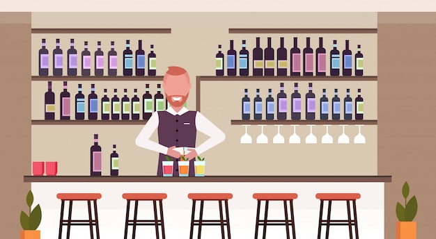 Camarero con agitador haciendo cócteles barman en uniforme mezclando bebida vertiendo bebida en vasos moderno restaurante interior plano horizontal