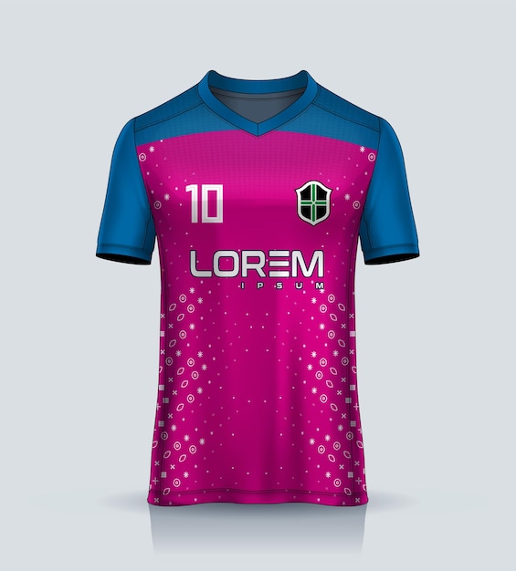 una camisa rosa y azul con el número 10 en ella