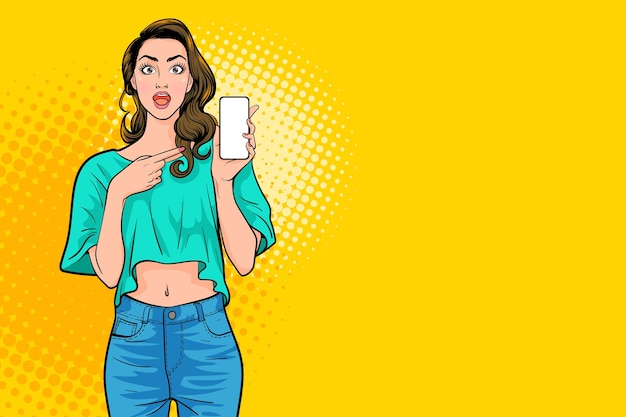 Cara de mujer guau y sosteniendo estilo de cómic retro pop art smartphone.