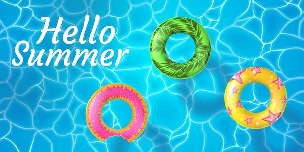 Cartel realista de hola verano con piscina y anillos de natación vista superior de agua con gas con banner de vector de donut de anillo 3d de goma inflable