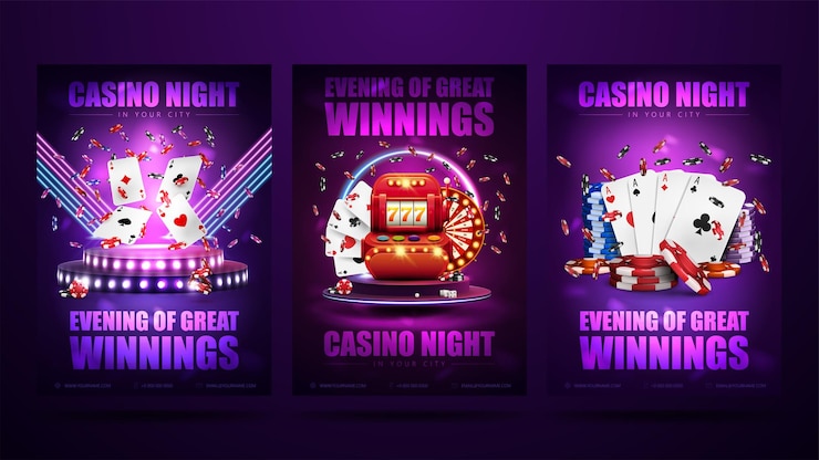 Carteles con podio con máquinas tragamonedas rojas, naipes y fichas de póquer Conjunto de carteles de invitación de noche de casino con elementos de casino de neón