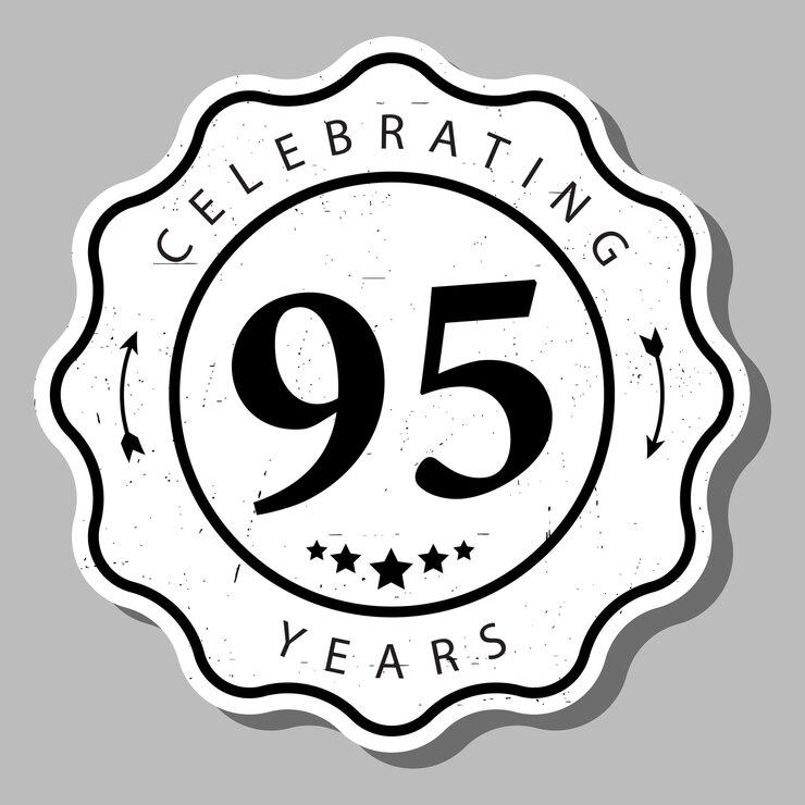 celebrando 95 años de insignia de experiencia