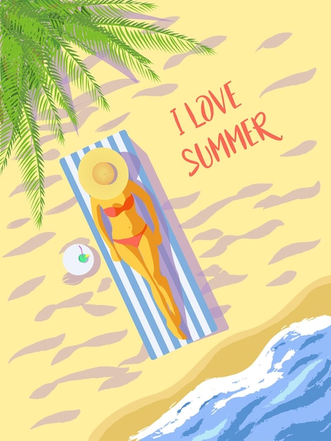 La chica se acuesta en la playa Toma el sol bebe un cóctel Recreación Me gusta el verano