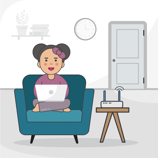 Chica estudio en una computadora portátil en casa
