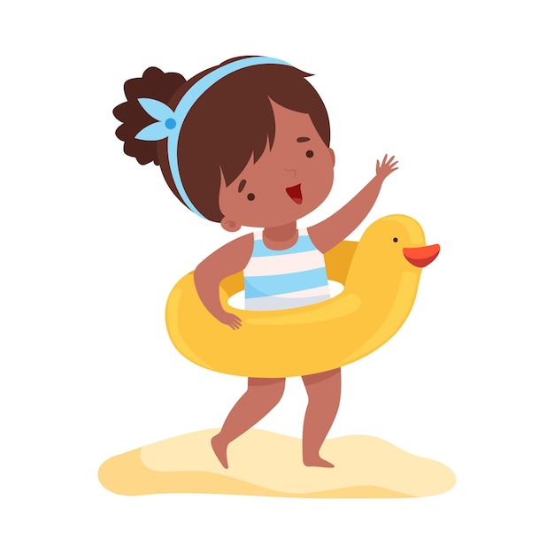 Chica linda de pie con anillo de natación inflable de pato amarillo Niños Actividades de verano Niño adorable Divirtiéndose en la playa en vacaciones Ilustración vectorial de dibujos animados