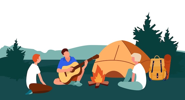 Chico de campamento de verano tocando la guitarra Amigos cerca de la fogata con carpa Viaje de vacaciones de verano