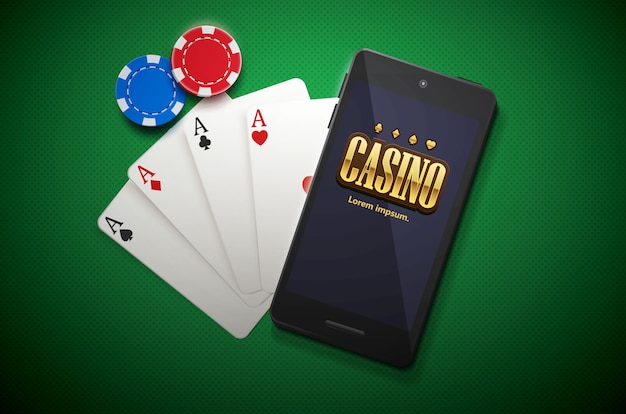 Vector chips de casino y móviles aislados sobre fondo verde