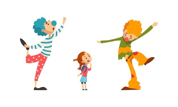 Clowns divertidos Personajes establecidos Clowns amistosos coloridos Entretenimiento de niños en fiestas de cumpleaños o carnaval Ilustración vectorial de dibujos animados