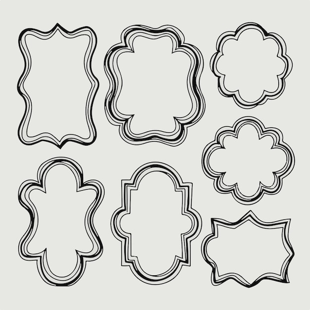 una colección de artículos decorativos que incluyen un diseño de flores y hojas