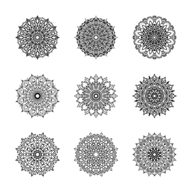 Colecciones Decoración de mandala dibujada a mano en ornamento étnico oriental garabato