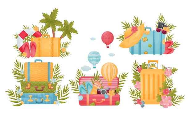 Composiciones de viaje con bolsa de equipaje y atributos turísticos decorados con un conjunto vectorial de arreglos florales