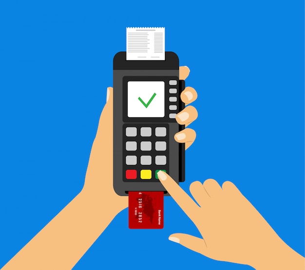 El concepto está en una terminal de mano y la otra mano presiona para la operación.