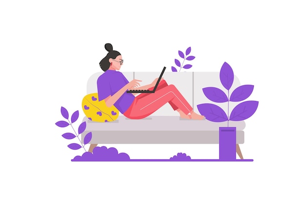 Concepto de negocio independiente en diseño plano Mujer independiente que trabaja en una computadora portátil mientras está acostado en el sofá Trabajo en línea y empleo remoto Ilustración vectorial con escena de personas aisladas para banner web