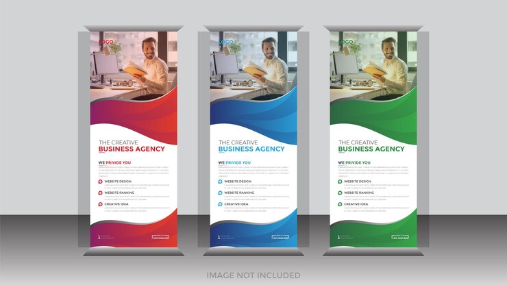 Un conjunto de carteles para una empresa llamada agencia creativa.