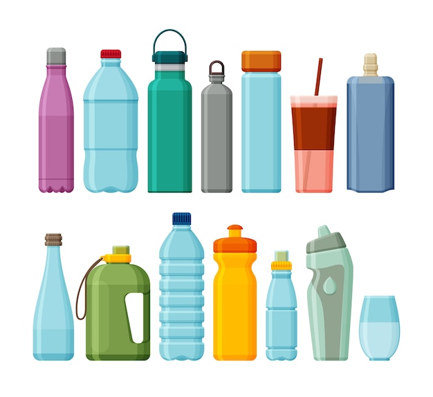 Conjunto de diferentes deportes y botellas de agua de plástico aisladas