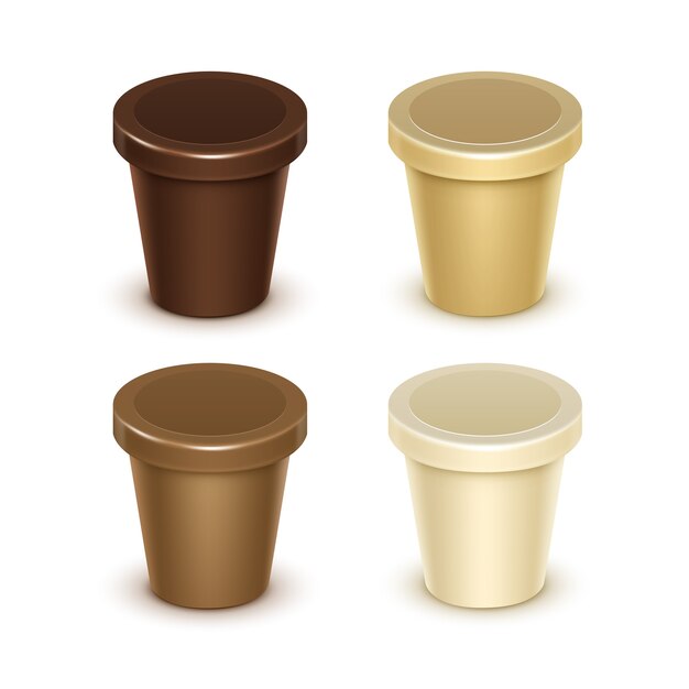 Conjunto de recipiente de cubo de tina de plástico de alimentos en blanco crema marrón para postre de chocolate y vainilla helado de yogur crema agria con etiqueta para paquete de cerca sobre fondo blanco.