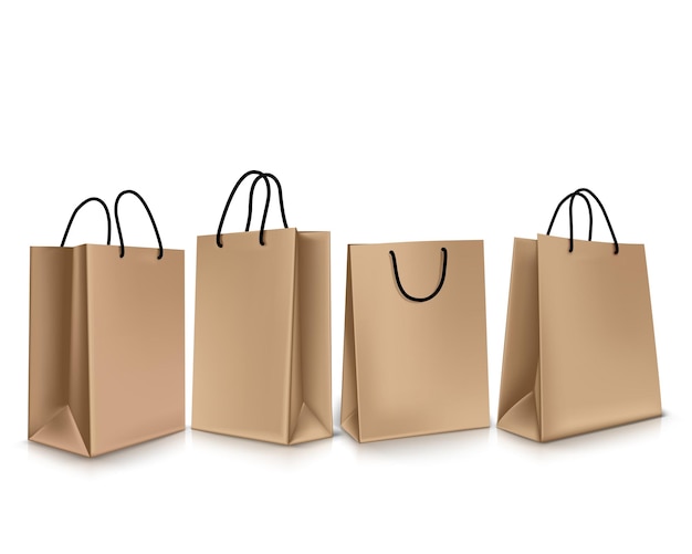 Conjunto vectorial de bolsas de compras vacías de colores realistas para promoción aisladas en fondo blanco.