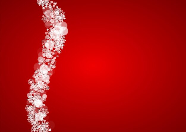 Copos de nieve de Navidad sobre fondo rojo.