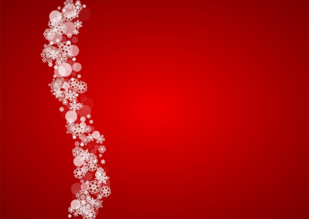 Copos de nieve de Navidad sobre fondo rojo.