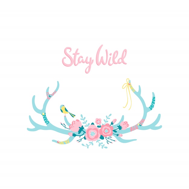 cuernos de ciervo étnicos con plumas y flores. Ilustración romántica moderna dibujada a mano en estilo boho de dibujos animados simples en colores pastel. Letras. Mantente salvaje