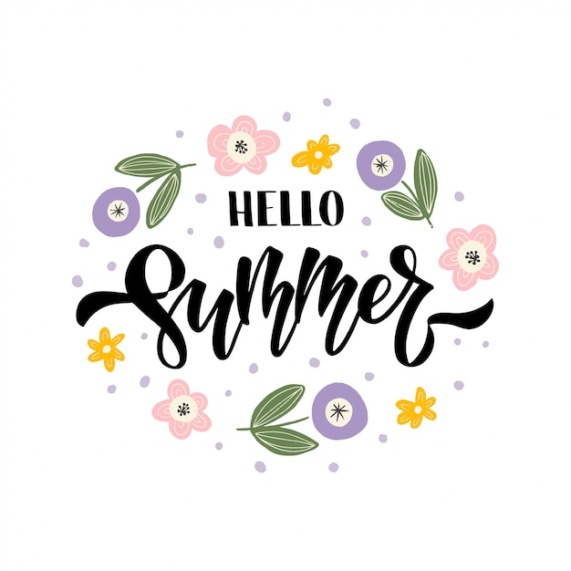 Dibujado a mano pincel letras Hola verano. Publicidad de temporada de verano. Plantilla de redes sociales con flores