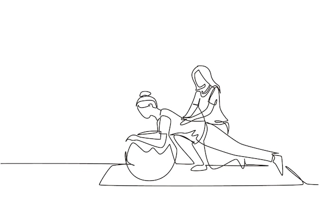 Dibujo continuo de una línea Fisioterapeuta rehabilita a una mujer paciente ejercicios en una pelota de goma