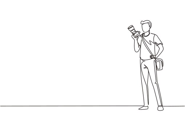 Un dibujo continuo de una línea de paparazzi y periodista de ocupación de pie con cámara digital vectorial.
