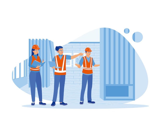 Discutir el plan para el trabajo de ingenieros y arquitectos en la construcción interior del edificio.