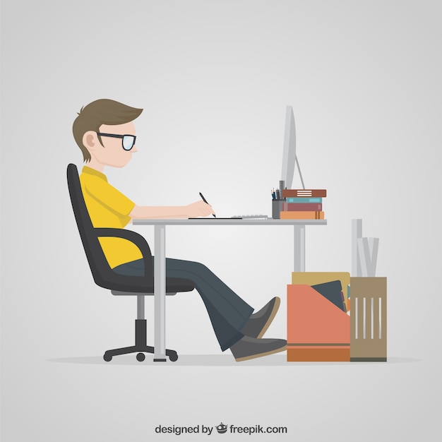 Diseñador trabajando en su computadora