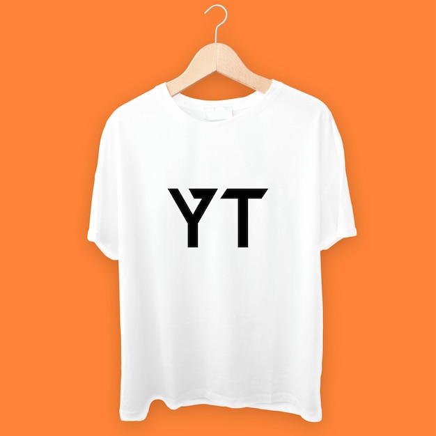 Diseño de camiseta blanca de fuente y archivo eps Maqueta de camisa blanca completamente editable